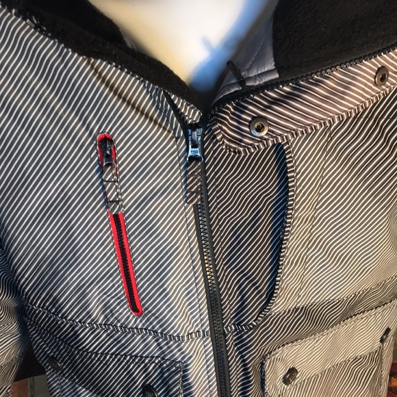 Body Glove winter adventure jacket. - Picture 4 of 12